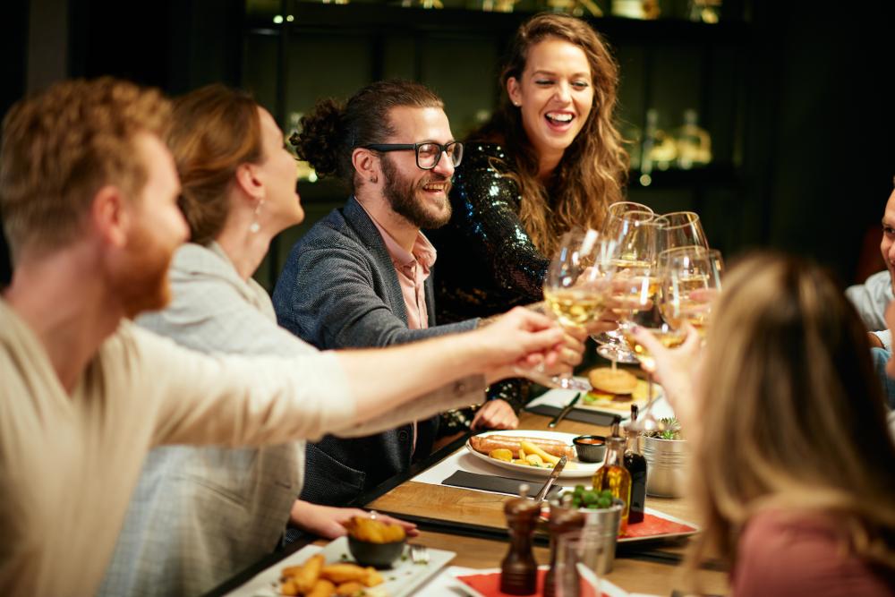 Repas de groupe près de Neufmoulin